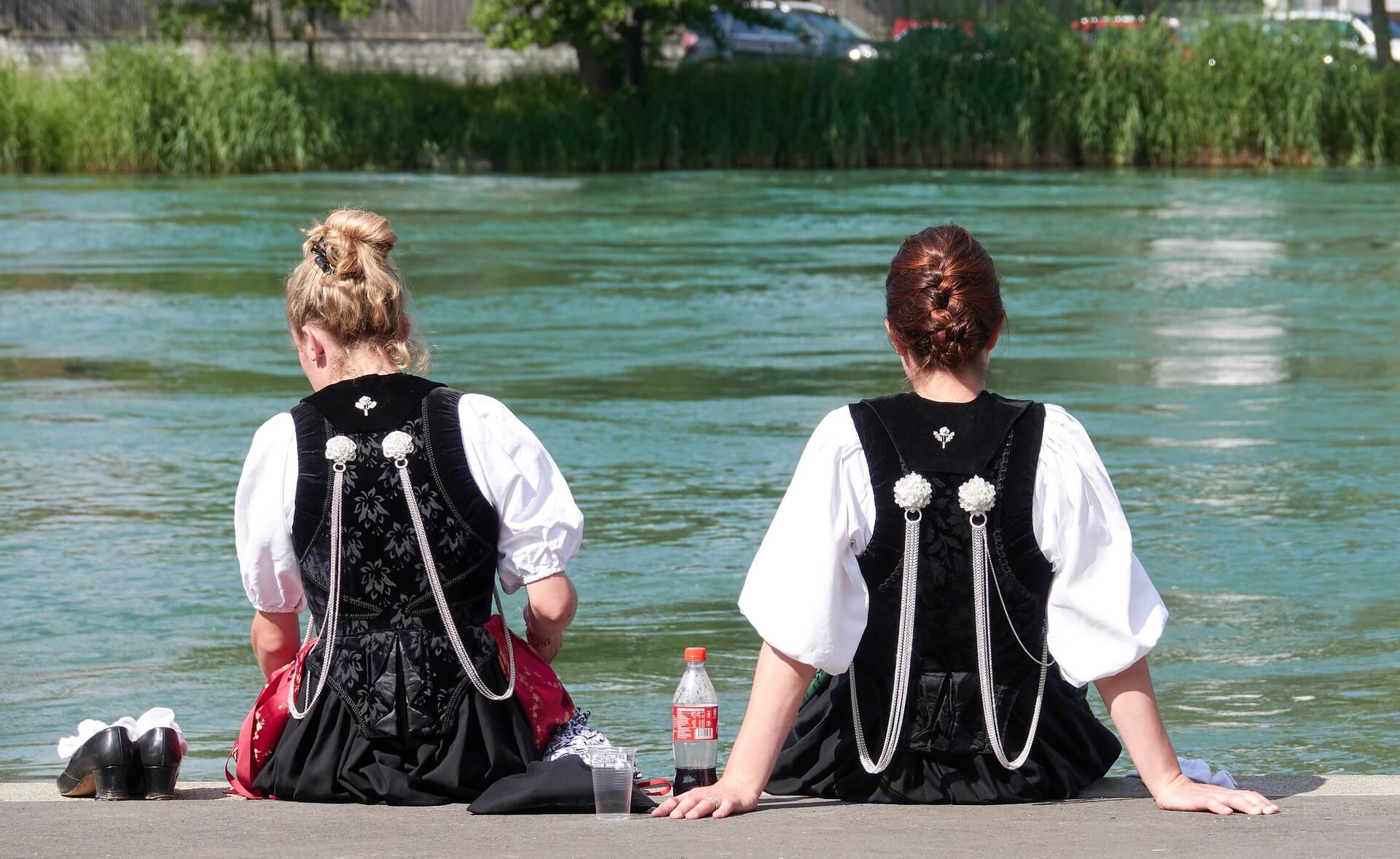 Trachtenschmuck Hintergrund